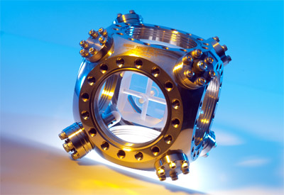 NPL’s optical stabilisation reference cavity. Click for info.