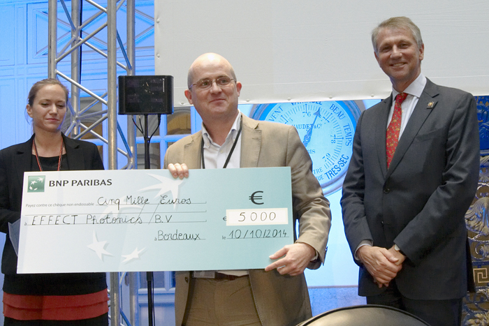Winner: James Regan (center) CEO of Effect Photonics.