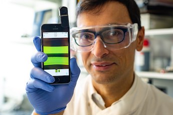 Small and portable: the test rapidly detects bacteria