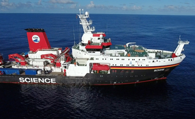 Undersea experiments were carried out on research ship Sonne in the Pacific.