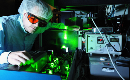 Flashy: A mode-locked laser at the Max-Planck-Institute of Quantum Optics, Munich.