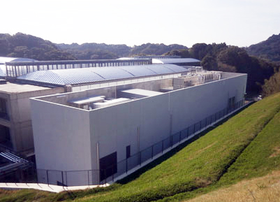 Hamamatsu's new laser irradiation building in Japan.