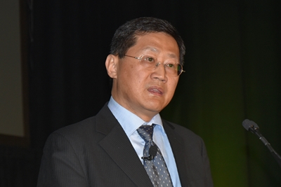 Plenary speaker Stephen Hsu