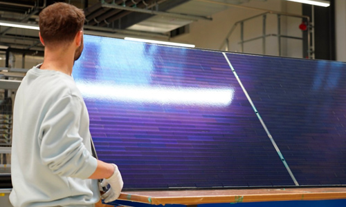 Two high-efficiency PV technologies rolled into high-efficiency module