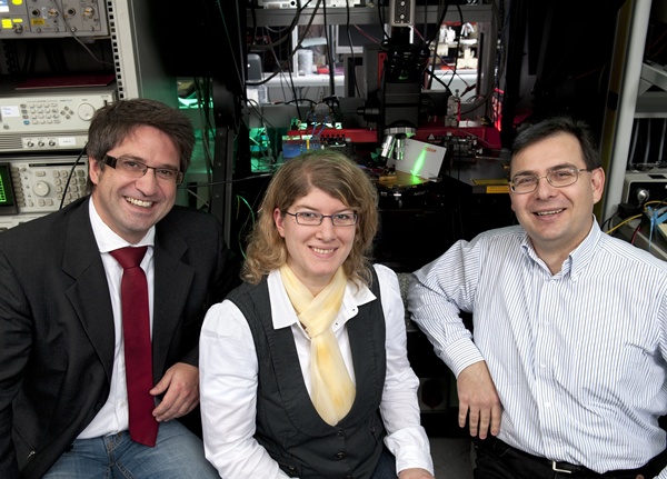 D&eacute;sir&eacute;e Queren, Stephan Lutgen and Adrian Avramescu from Osram, who received the 2010 Beckurts Prize for their work to develop direct-emitting green laser diodes. Credit: Osram OS.