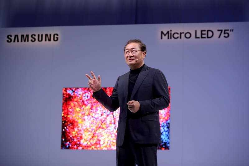 Also at CES, Samsung showed new modular micro-LED displays for future applications in signage and, perhaps, high-end TVs. However, the technology is currently thought to be extremely expensive. Photo: Samsung.