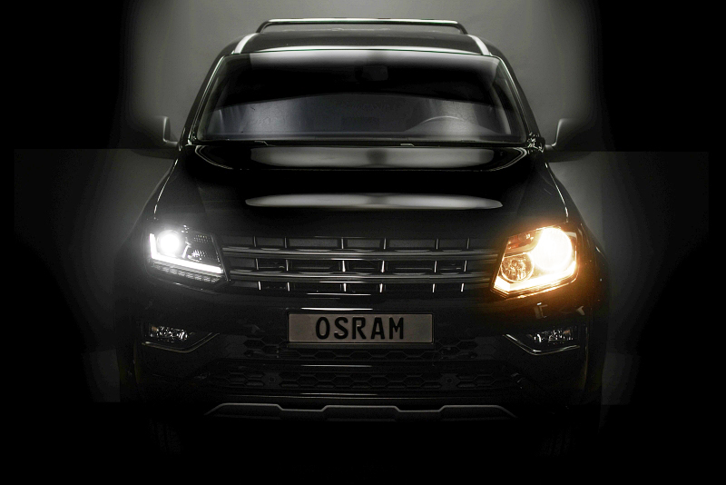 Osram's LED-based driving headlamps, shown here on the left side of the VW Amarok vehicle, and compared with the original halogen version on the right. Photo: Osram.