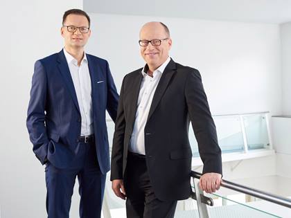 President & CEO Dr. Stefan Traeger and CFO Hans-Dieter Schumacher. Copyright: Jeibmann Photographik.