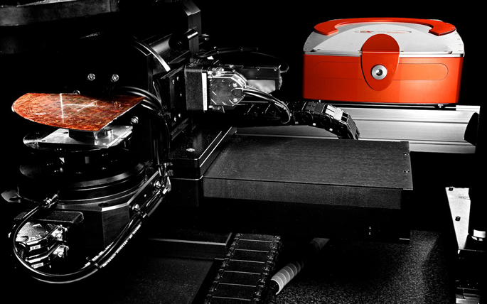 Amplitude's Satsuma is a compact, high energy ultrafast fiber laser, delivering ultrashort pulse duration (as low as 350fs), high repetition rate (2MHz or more) and high energy (up to 20&mu;J) in a compact and stable housing. Photo: Amplitude Systemes.
