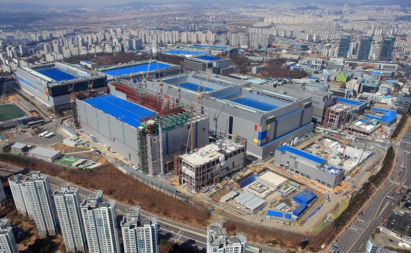 Samsung is in the process of expanding its EUV capacity with a new line at its wafer fabrication facility in Hwaseong, Korea. That line is expected to be completed before the end of 2019, with a production ramp penciled in for next year. Photo: Samsung/BusinessWire.