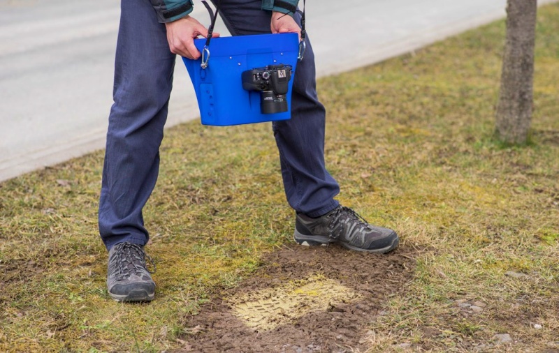 Step on it: Simple and rapid scanning with the light-weight 3D measuring system. Image: Fraunhofer IOF.