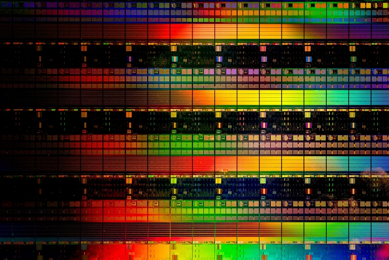 EUV, ASML's state-of-the-art lithography technology, is able to pattern tiny device features to an unprecedented scale. Successful development of the technology, which incorporates numerous photonics innovations, has enabled the Dutch company to cement its position as the world's leading lithography equipment provider. Image: ASML.