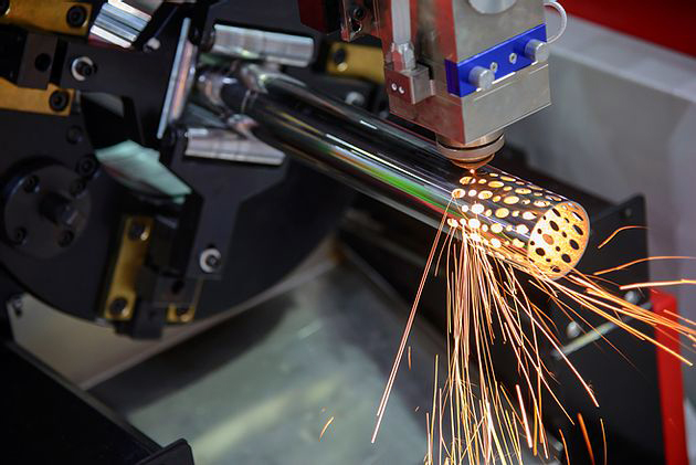 Applications include welding, cutting, machine vision and sensing, 3D printing and displays, AR/VR. Image: BluGlass.
