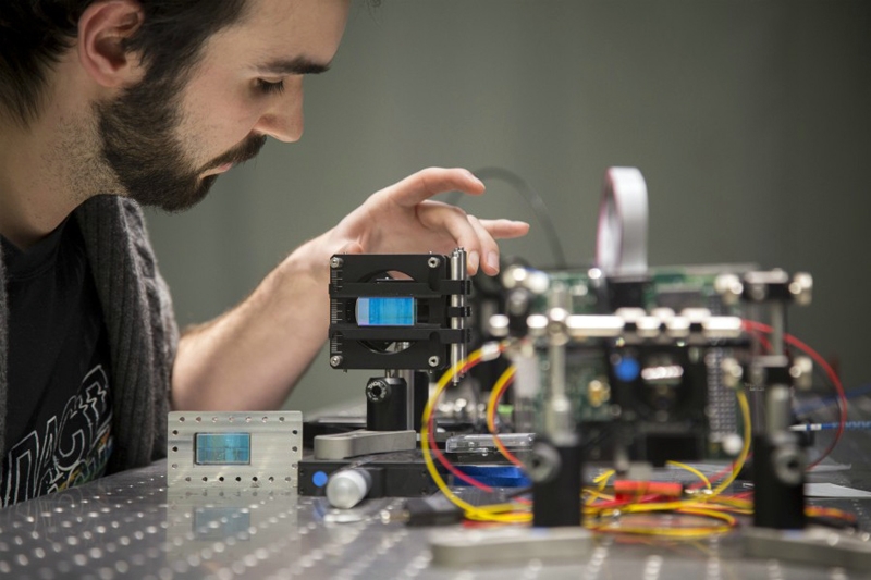 Research at the quantum technology hub dedicated to applications in sensing and timing, which is hosted by the University of Birmingham. Photo: University of Birmingham.