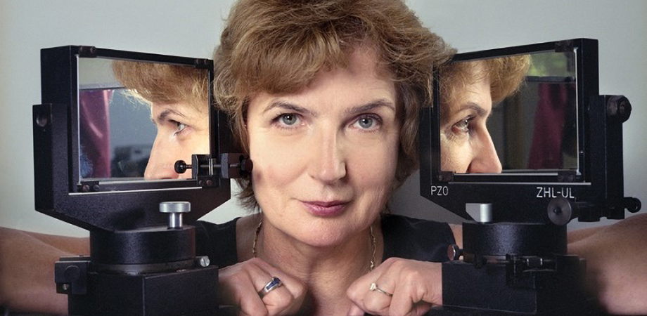 Dennis Gabor Award in Diffractive Optics:  Ma&lstrok;gorzata Kujawi&nacute;ska.