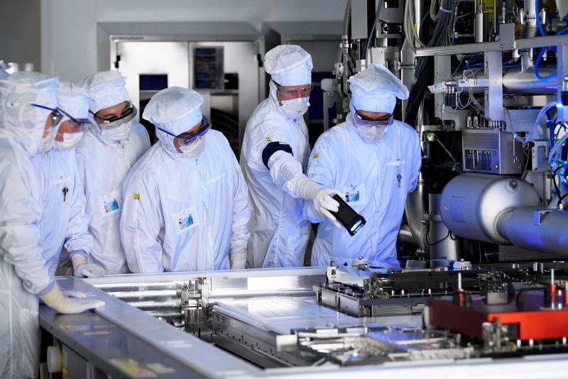 EUV training at ASML: the company has a monopoly on the cutting-edge systems for making the latest chips, having spent billions developing the laser-based technology over the past couple of decades. It is now reaping the rewards of that investment, and working towards the next generation of systems, which will use high numerical aperture optics to further shrink the size of features that can be patterned on silicon wafers. Photo: ASML.