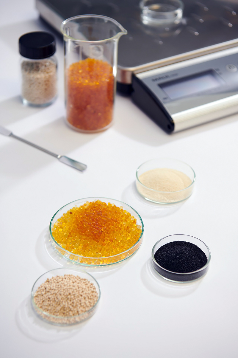 The best adsorbents are integrated into the filter system prototype, manufactured by ULT from L&ouml;bau, eastern Germany. A distinguishing feature of this system compared with conventional filter systems is its sensor monitoring, which automatically detects when the filter medium is saturated with substances and needs to be replaced. &copy; J&uuml;rgen Jeibmann/Fraunhofer IWS.