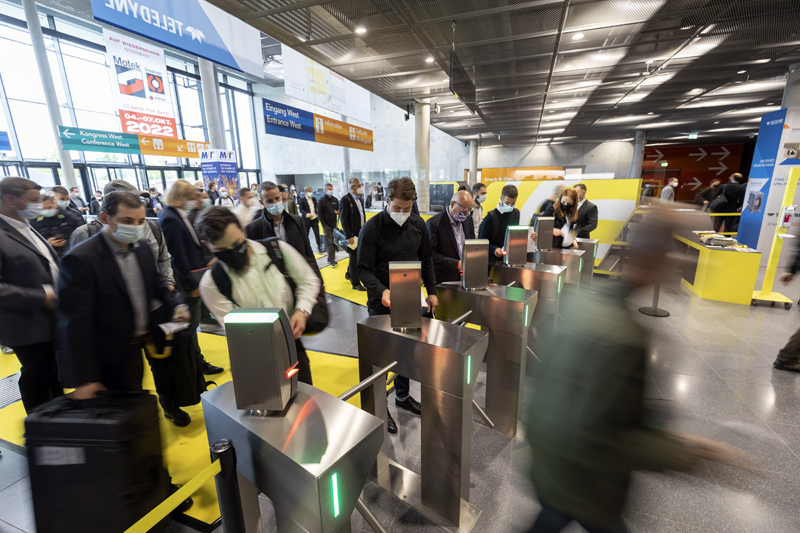 Back to the future: Visitors return to VISION. Photo: Messe Stuttgart.