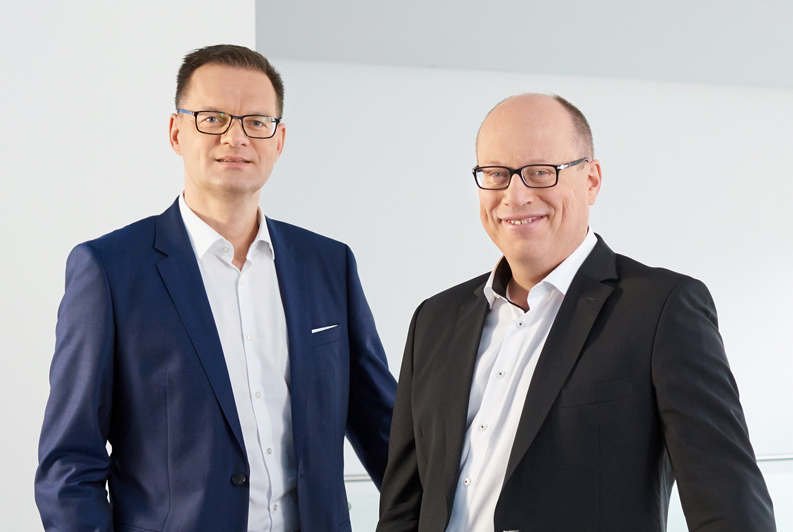 Jenoptik CEO Stefan Traeger and CFO Hans Dieter Schumacher. Copyright: Jeibmann Photographik, Torsten Pro&szlig;.