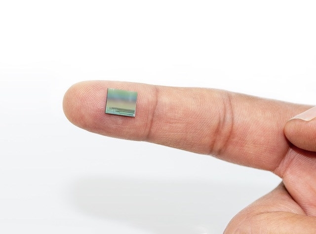 Aeva is one of just a few lidar companies working on frequency modulated continuous-wave (FMCW) lidar. Although acknowledged to be much more complex than rival flash and pulsed approaches, it does offer the potential for shrinking lidar units to the chip scale. Photo: Aeva.