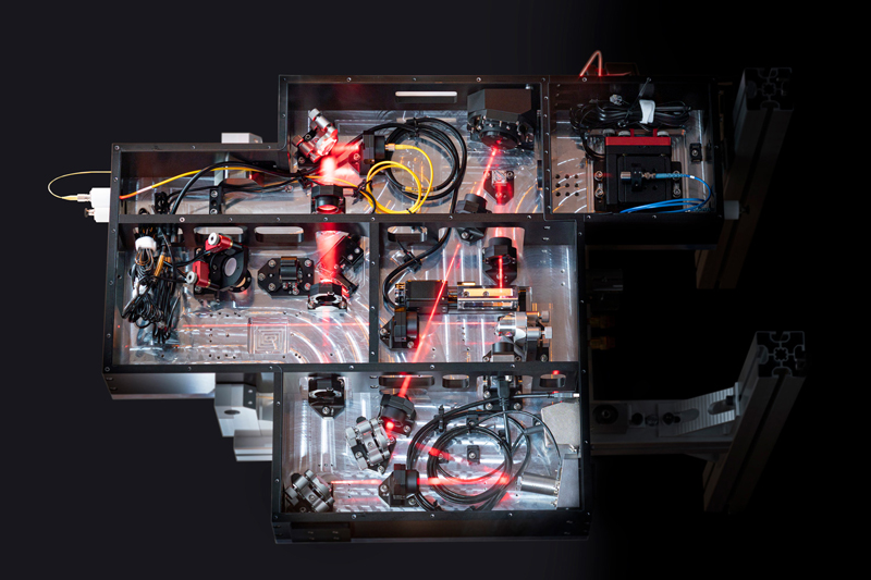 An AO box is an adaptive optical module. It can correct wavefronts which are disturbed by turbulent atmospheres during free beam transmission. &copy; Fraunhofer IOF.