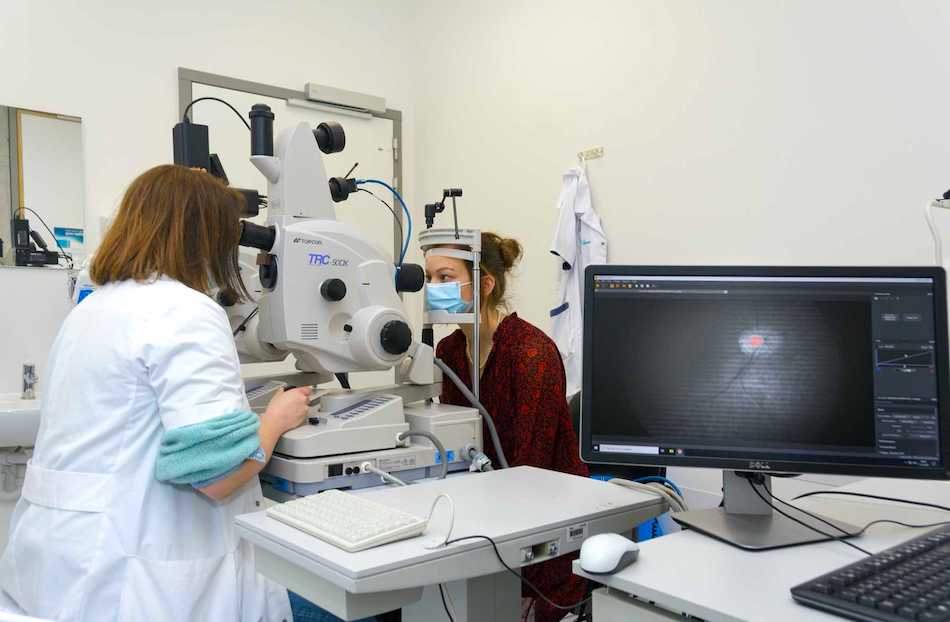 Combined hyperspectral and fundus camera at the Imec lab of Ingeborg Stalmans, Head of the Research Group Ophthalmology at UZ Leuven. Credit: Imec/UZ Leuven.