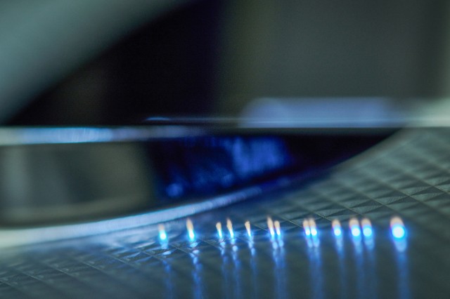 Kubernetes software is used, for example, to control ultrashort-pulse laser systems. The scientists are currently researching the automatic evaluation of measurement data. &copy; Fraunhofer ILT, Aachen, Germany.