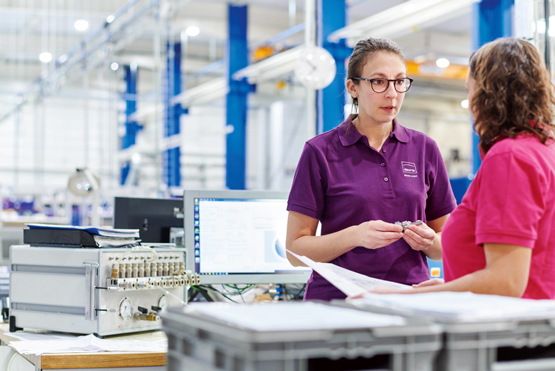 Jenoptik's manufacturing facility in Bayeux, France. Photo: Torsten Pro&szlig;, Jeibmann Photographik.