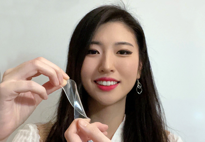 Kyungjin Kim demonstrating a stretched elastomer film. While at Georgia Tech, Kim was co-advised by Olivier Pierron, professor in the George W. Woodruff School of Mechanical Engineering and by Samuel Graham, former chair of the Woodruff School of Mechanical Engineering.  Photo credit: Kyungjin Kim.