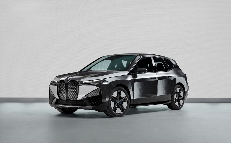 MIT spin-out E Ink has joined forces with BMW to produce the 