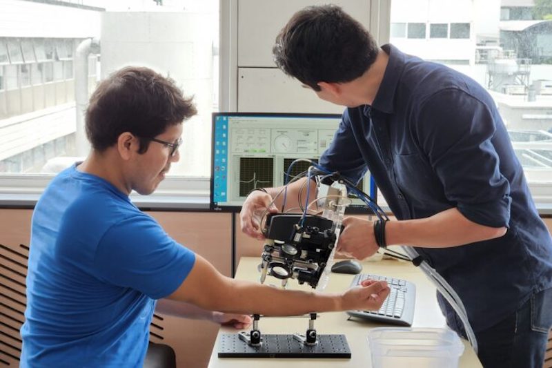 Terahertz examination could improve the diagnosis of cancers in living tissue in real time. Credit: University of Warwick.
