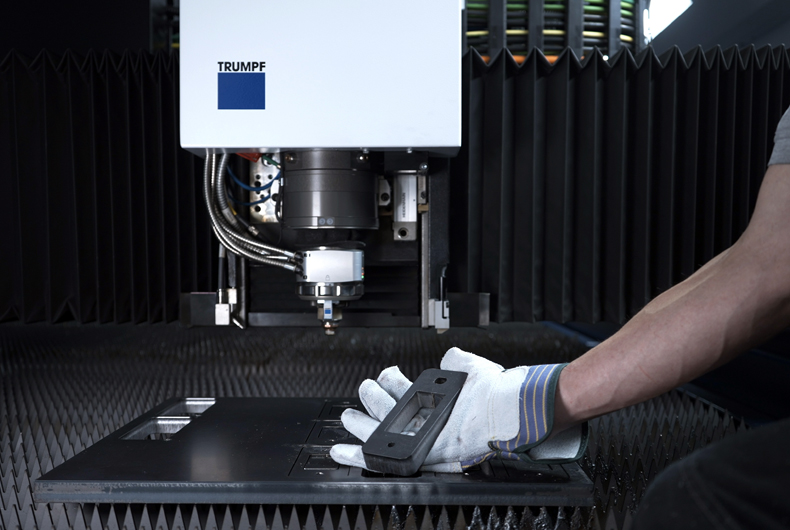 Mind your fingers! The TruLaser 5000 series can now deliver 24 kilowatts of laser power. Source: Trumpf.