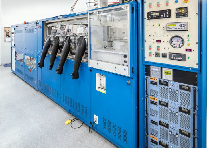 BluGlass has come up with a novel approach to epitaxial deposition that is said to be a good fit for Ganvix's distributed Bragg reflector (DBR) layers within the structure of its green GaN-based VCSELs. Photo: BluGlass/AMGC.