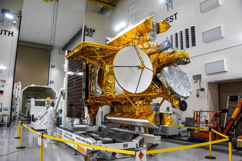 SWOT spacecraft is moved into a transport container inside the Astrotech facility at Vandenberg Space Force Base in California on Nov. 18, 2022. The satellite will be transported to the SpaceX facility at Vandenberg. SWOT is the first mission that will observe nearly all water on Earth's surface, measuring the height of water in the planet's lakes, rivers, reservoirs, and the ocean. It is set to launch aboard a SpaceX Falcon 9 rocket in December from Vandenberg's Space Launch Center-4 East. NASA's Launch Services Program, based at the agency's Kennedy Space Center in Florida, is managing the launch service. Credits: USSF 30th Space Wing/Chris Okula.