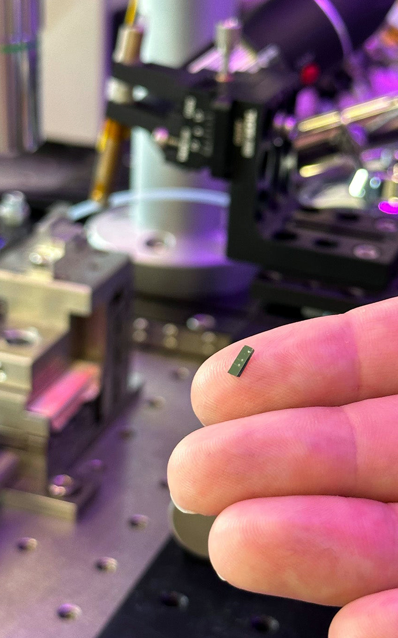 Close-up of the chip-scale isolator. Image: Hannah Kleidermacher.