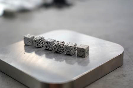Lattice structures, such as be seen in these components, are important to make the implants resilient and durable. (Photo: LZH)