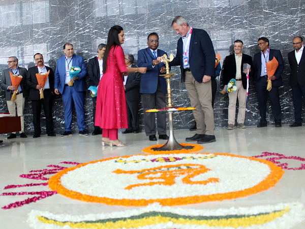 Viavi and TCS executives celebrate the two companies' 25-year partnership at a formal ceremony at TCS in Gurgaon, India, on October 26th. Photo: Viavi / TCS.</p>