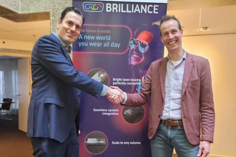 Brilliance CTO Douwe Geuzebroek (left) and CEO Tim Tiek say that the seed funding will help the company prepare its technology for mass production in the future, and to deliver some customized laser engines for AR applications. Photo: PhotonDelta.