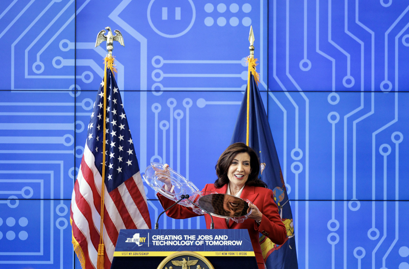 NY State Governor Kathy Hochul announces the $10 billion partnership. It is designed to bring innovative chips research to the Capital Region. Hochul commented: 