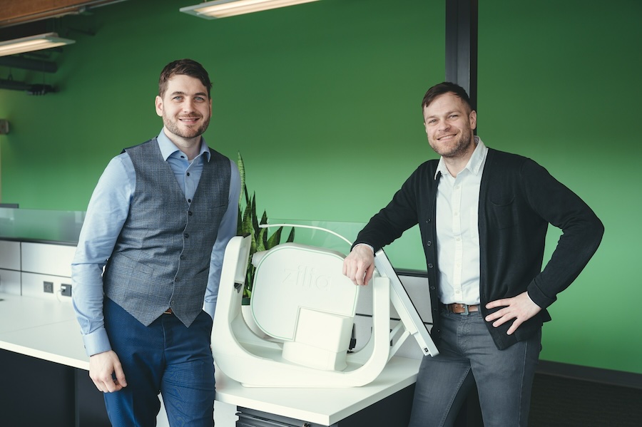 Zilia co-founders Patrick Sauvageau, CEO and Dominic Sauvageau, CTO with the Zilia Ocular. Credit: Zilia.