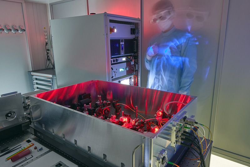 New components for networking quantum computers are being tested at Fraunhofer ILT. &copy; Fraunhofer ILT, Aachen, Germany.
