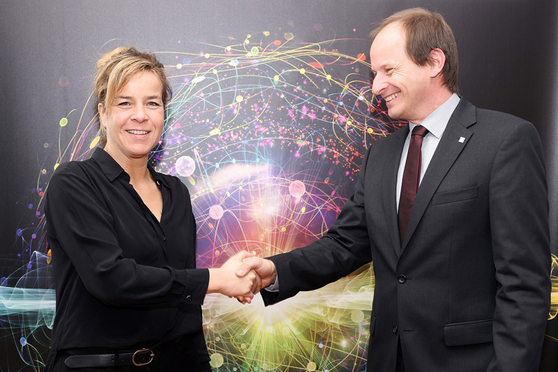 NRW Economics Minister Neubaur and Prof. H&auml;fner, Director of Fraunhofer ILT, at the launch of the 