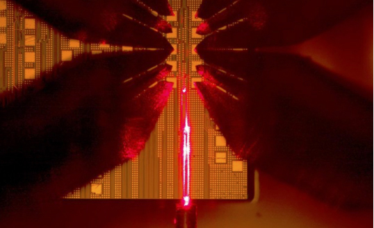 Die-level edge-coupling based electro-optic measurements. Image: AIM Photonics.