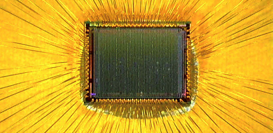 Quanticam sensor comprises a large sensor array for multispeckle imaging, resulting in a signal-to-noise ratio gain of 110 over a single-pixel system. Credit: Meta Platforms Inc. 