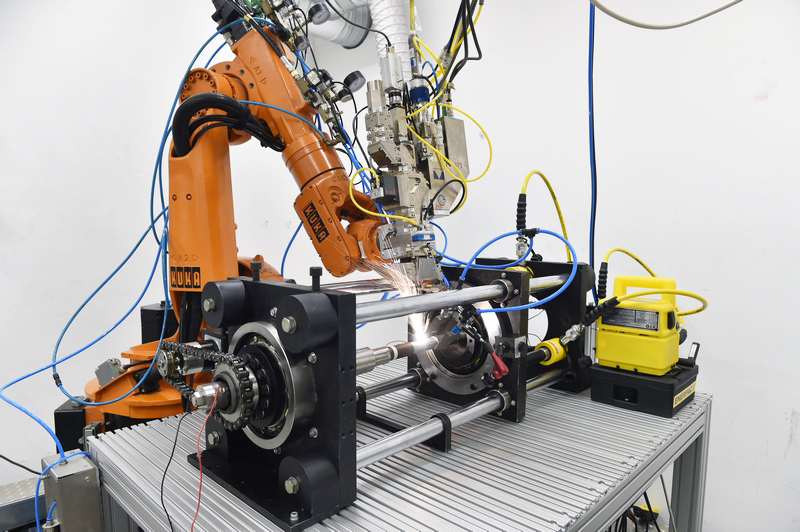 Rotating workpiece for ultrasonic-assisted laser beam welding. Photo: LZH.