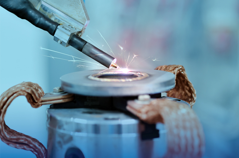 The Multispot laser head enables temperature-field-adapted welding, which can join plastic to plastic, and plastic to metal, over large areas. Photo: LZH.