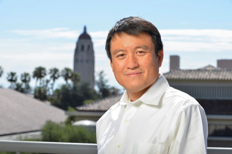 Prof. Shanhui Fan, the Joseph and Hon Mai Goodman Professor of the School of Engineering at Stanford University. Image: Stanford University.