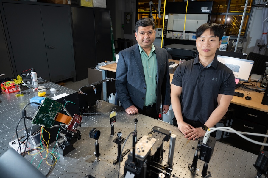 Using SLEDs rather than femtosecond sources brings cost and speed advantages. Credit: Georgia Tech.