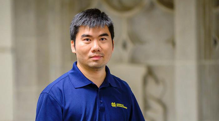 Tengfei Luo's team at Notre Dame analyzed ocean water for contaminants. Credit: Matt Cashore/University of Notre Dame.