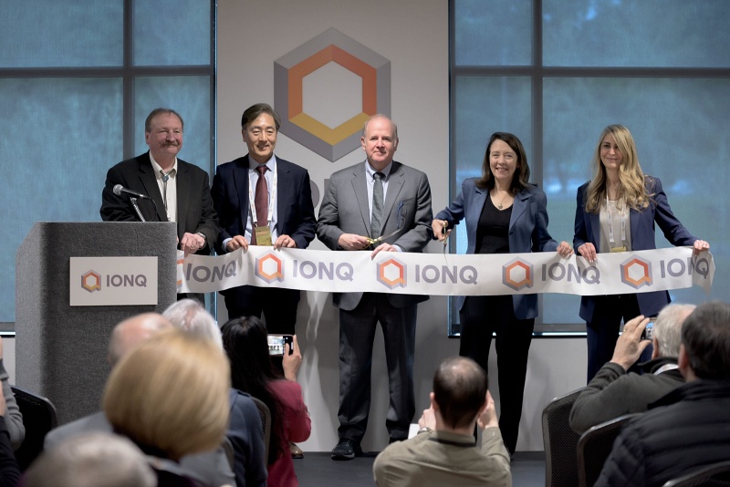 IonQ's management team and Washington senator Maria Cantwell (second from right) officially cut the ribbon at IonQ's new quantum data center and manufacturing facility in the Seattle suburbs. Photo: IonQ.